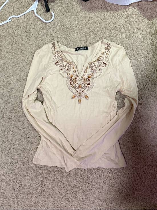 American Vintage Tops - y2k vintage boho long sleeve top with beaded detail